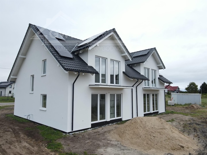 Wnętrze domu w Redzie na sprzedaż