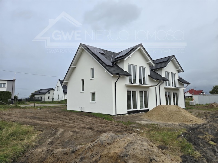 Wnętrze domu w Redzie na sprzedaż